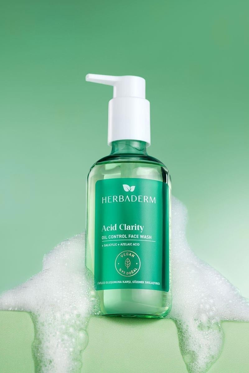 Herbaderm Yağlı Ve Sivilceli Ciltler İçin Yüz Temizleme Jeli 250 Ml HERBA701503