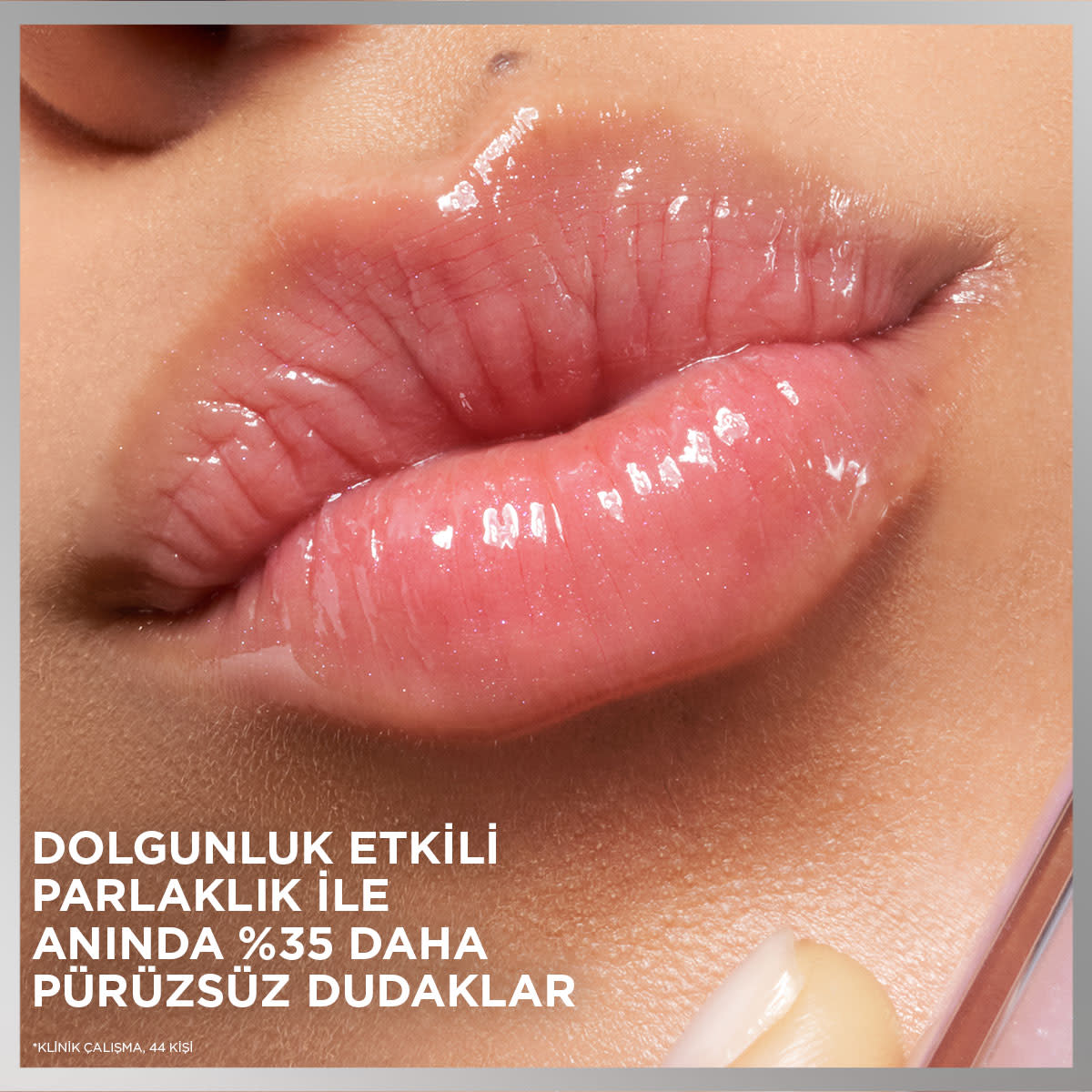 L'Oréal Paris Plump Ambition Hyaluron Lip Oil Besleyici ve Nemlendirici Dudak Parlatıcısı - 380 Rouge In Love