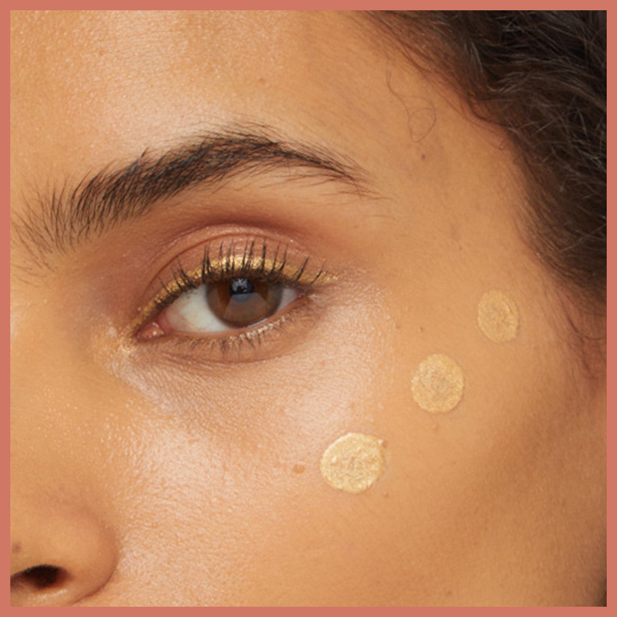 Maybelline New York Sunkisser Likit Aydınlatıcı Highlighter - 22 Star Studded