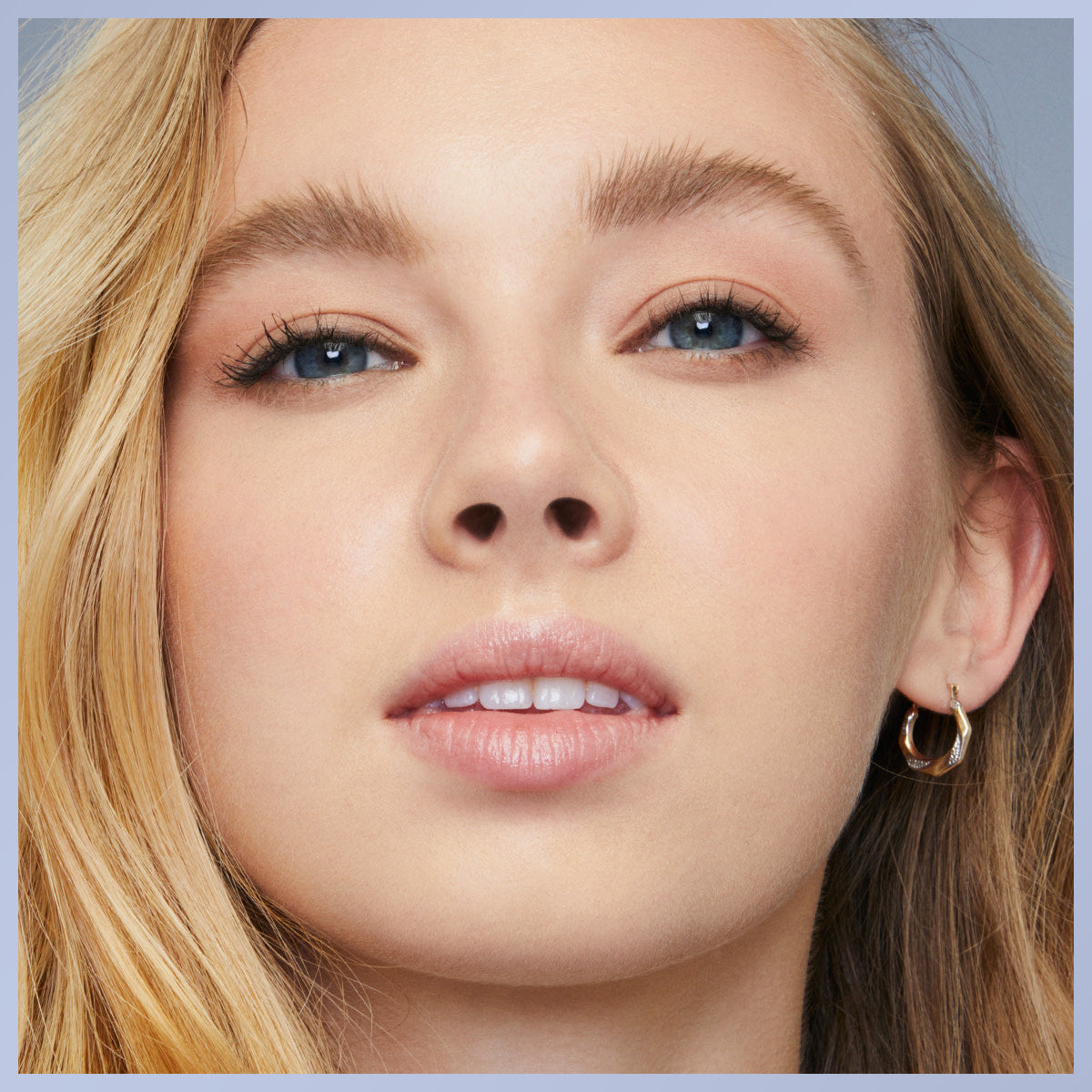 Maybelline New York Tattoo Brow Lift Kaş Kalemi- 01 Blonde (Açık Ton)