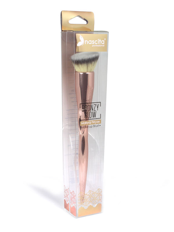 Nascita Bronzy Glow Açılı Kabuki Fondöten Makyaj Fırçası NASBRUSH0194